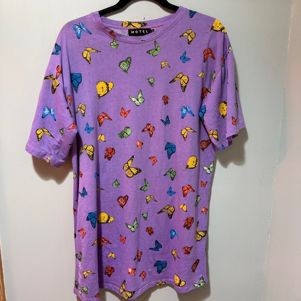 Cute butterfly oversized tee 🦋